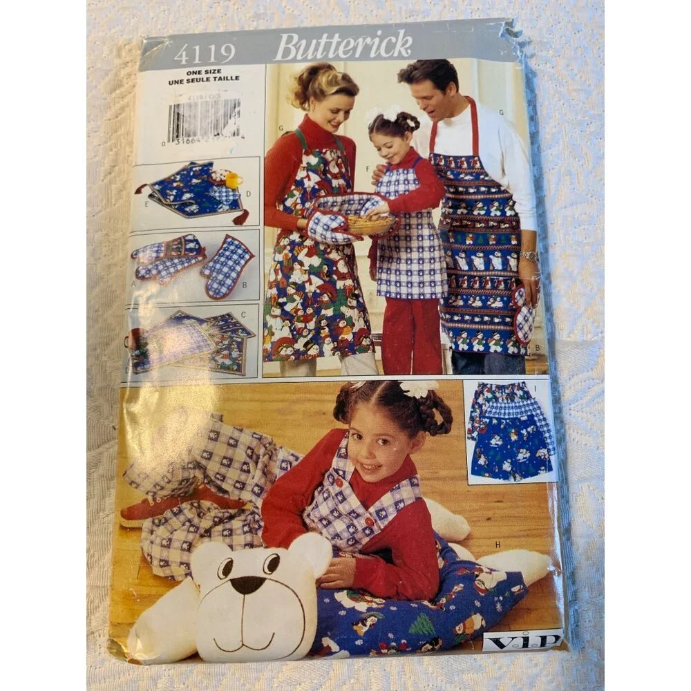 Butterick Christmas Gift Package Adult Child Apron Oven Mitt Placemat Pattern 41